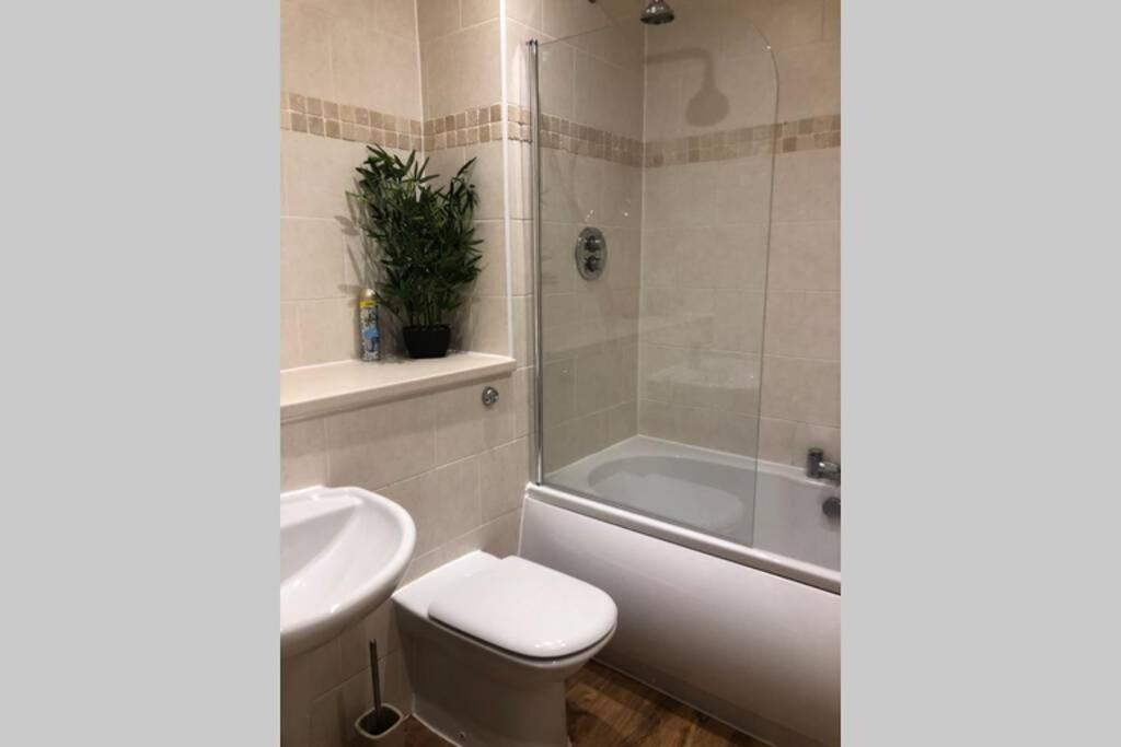 Liverpool, Superb City Centre Apartment With Parking Exteriör bild